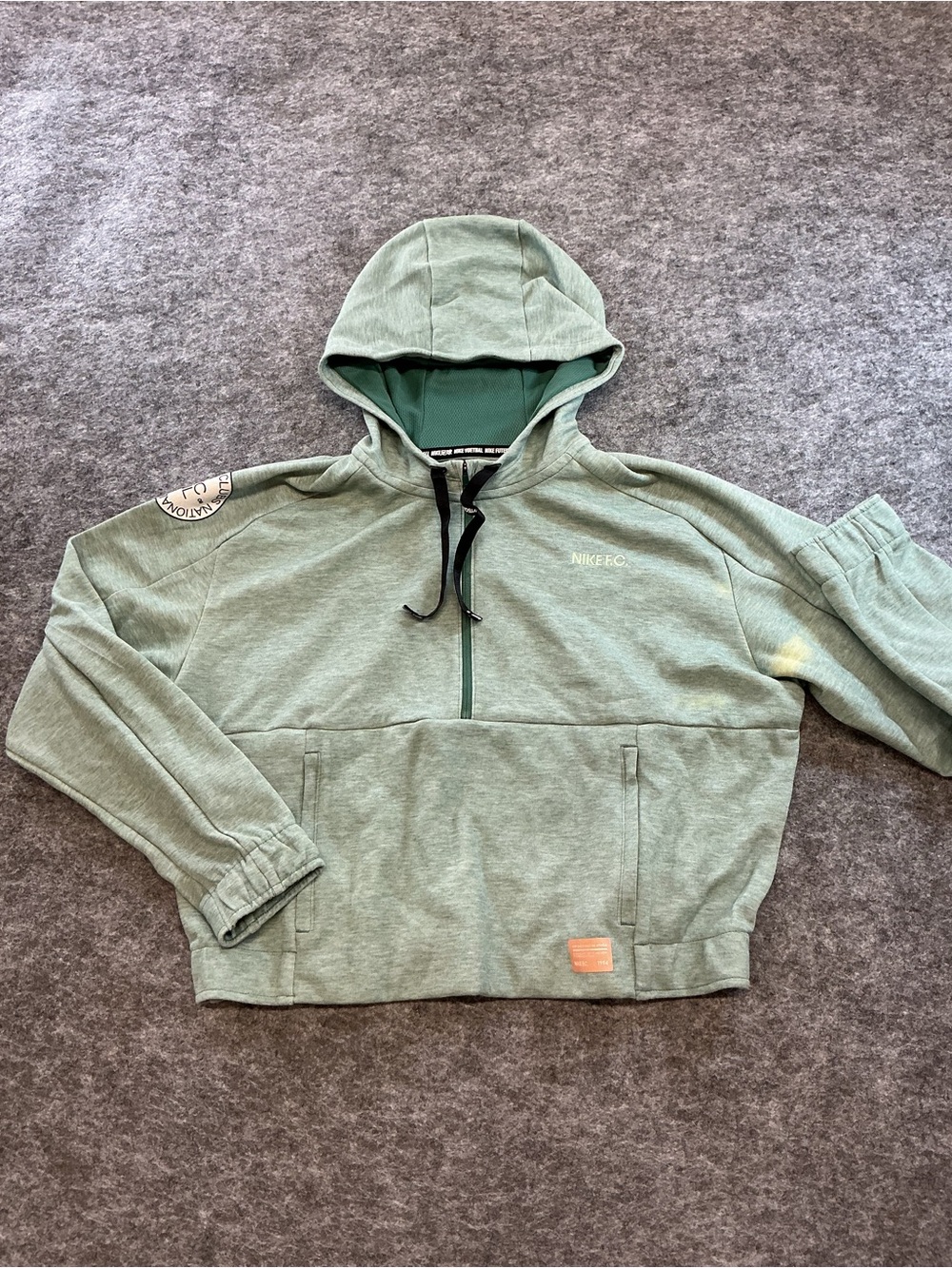 Nike Green Dri-Fit Cropped Half Zip Heathered Light Weight Hoodie A14